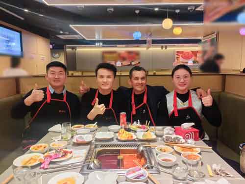 Client de peste mări vizitează Oriental Shimao, întărirea cooperării cu remorcile alimentare
