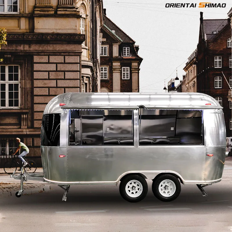 Camion cu alimente Airstream din aluminiu