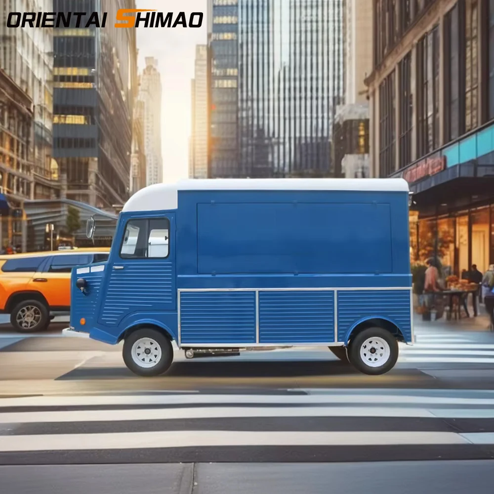 Camion electric albastru cu alimente
