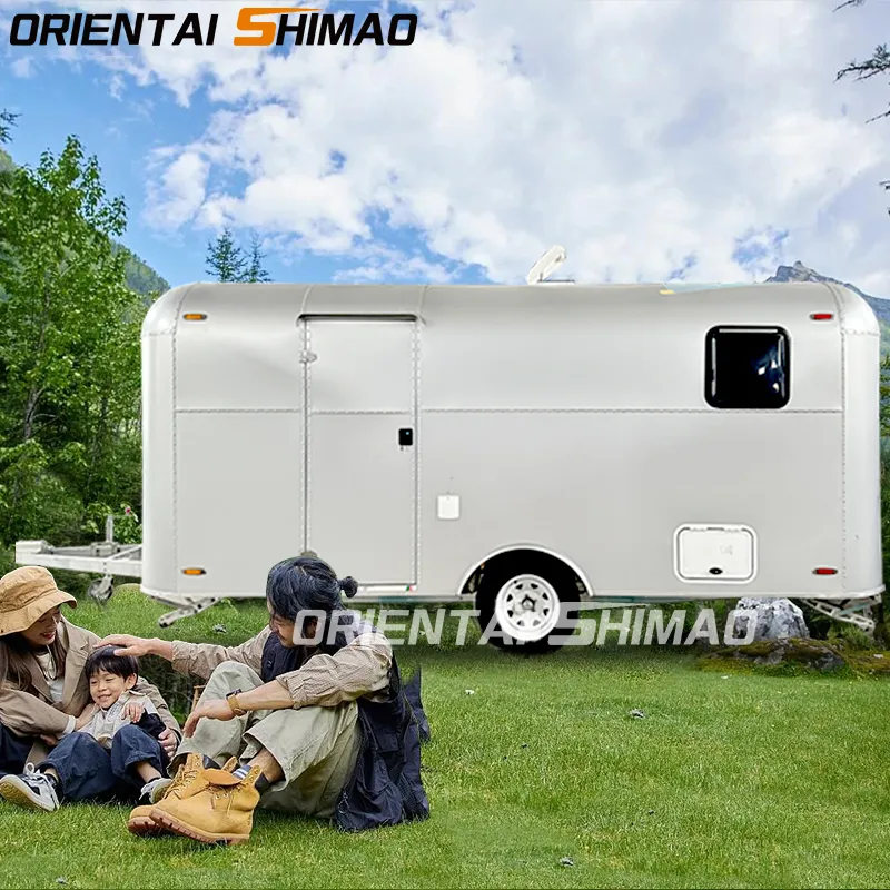 Caravană pătrată