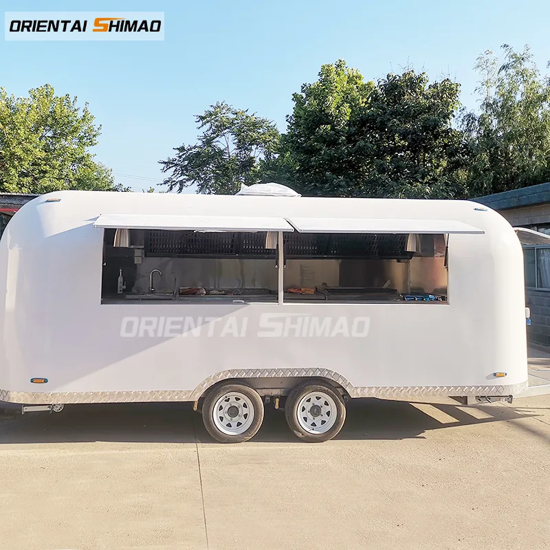 Camion cu mâncare stradală